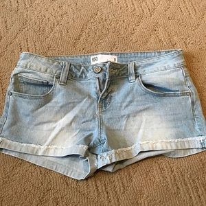 Tilly's Malibu shorts size 9